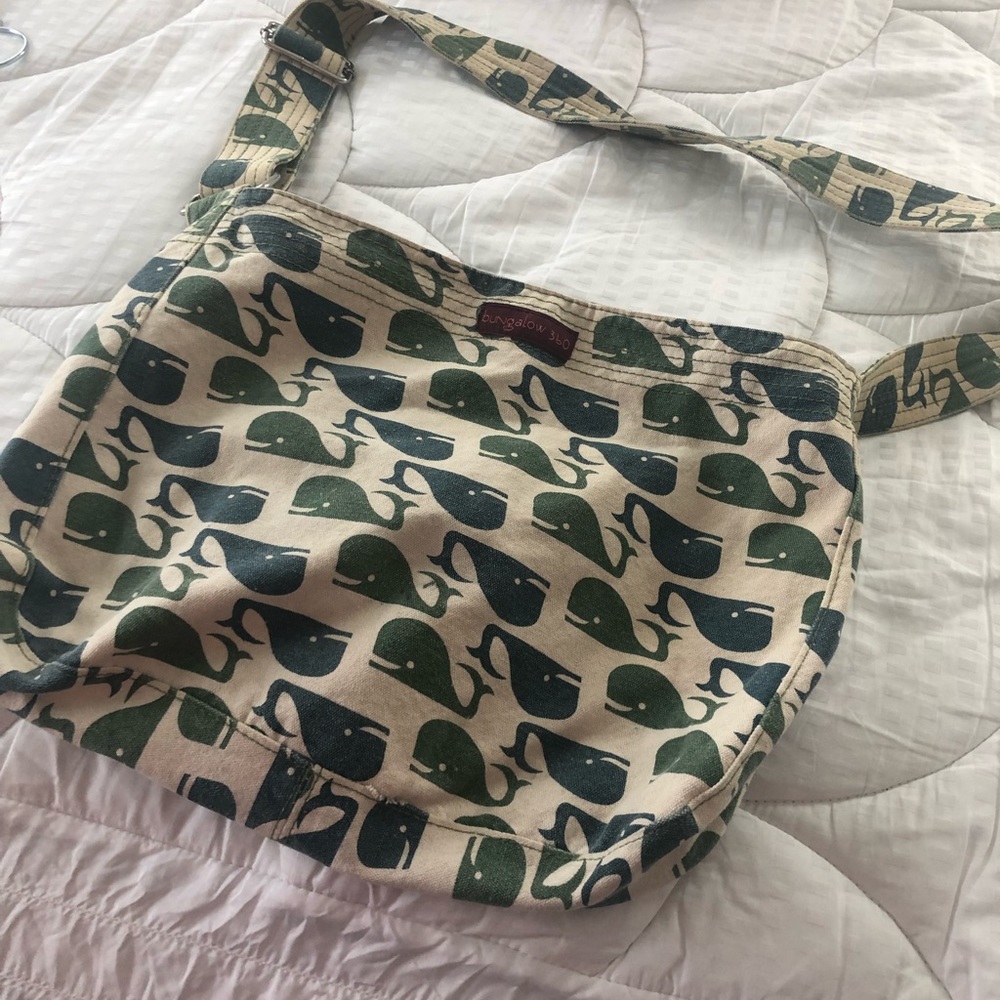 Bungalow 360 whale pattern purse